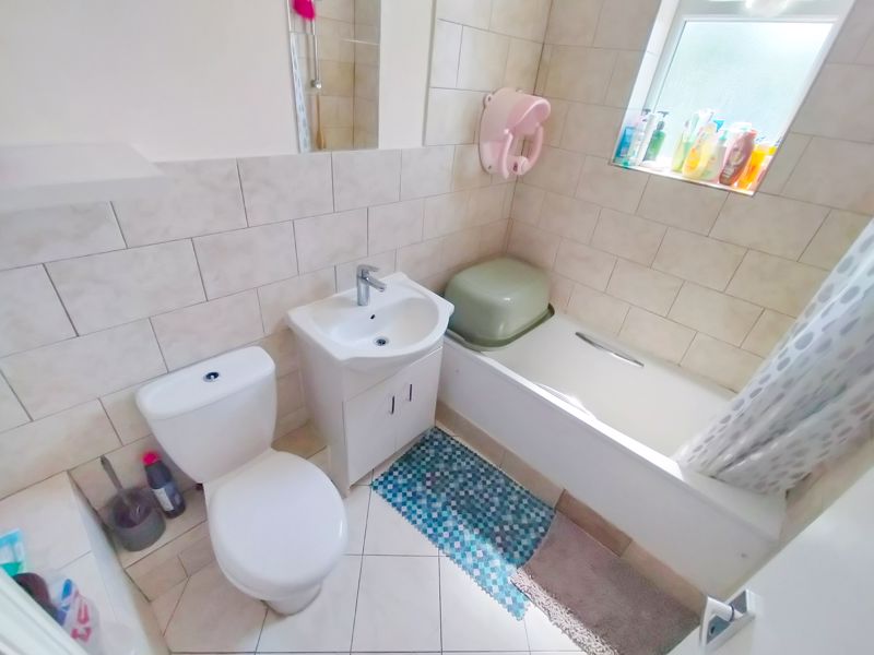 Photo 16- click for photo gallery